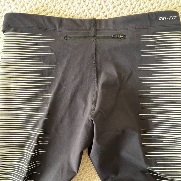 Nike Dri Fit glow-in-the-dark leggings - Picture 4 of 6